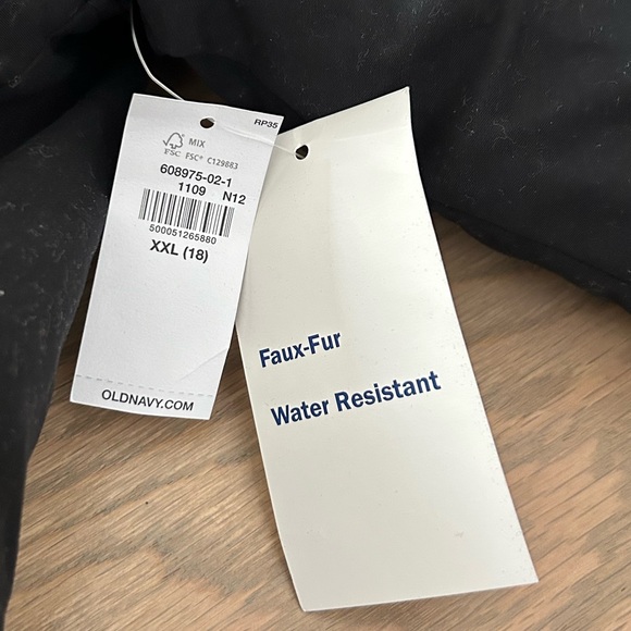 Brand new with tags Old Navy winter jacket. - Picture 4 of 5